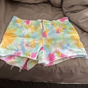 Judy blue Tie-dye shorts large